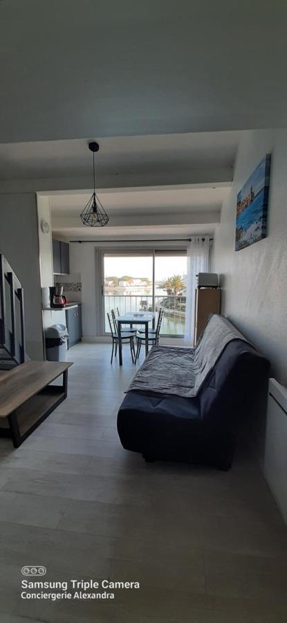 Vue Magique Sur La Marina - Appart En Duplex, Les Pieds Dans L'Eau سان سيبريان المظهر الخارجي الصورة